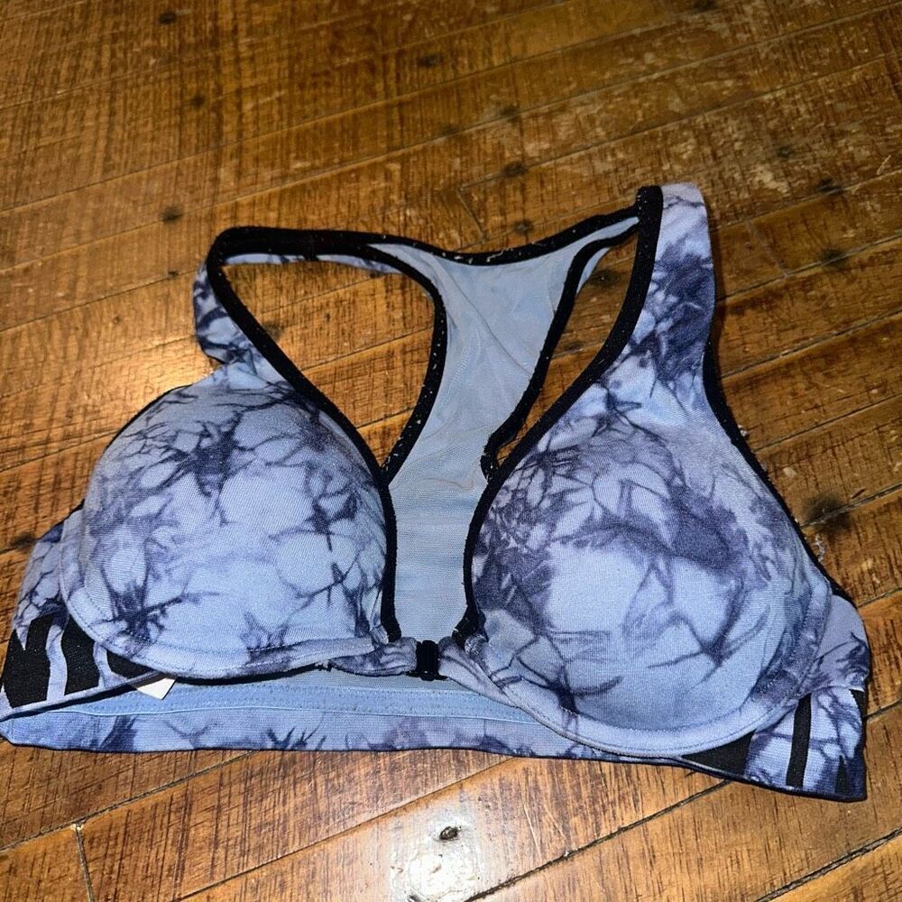 Victoria’s Secret sporty cool & comfy tie dye sports 34C bra